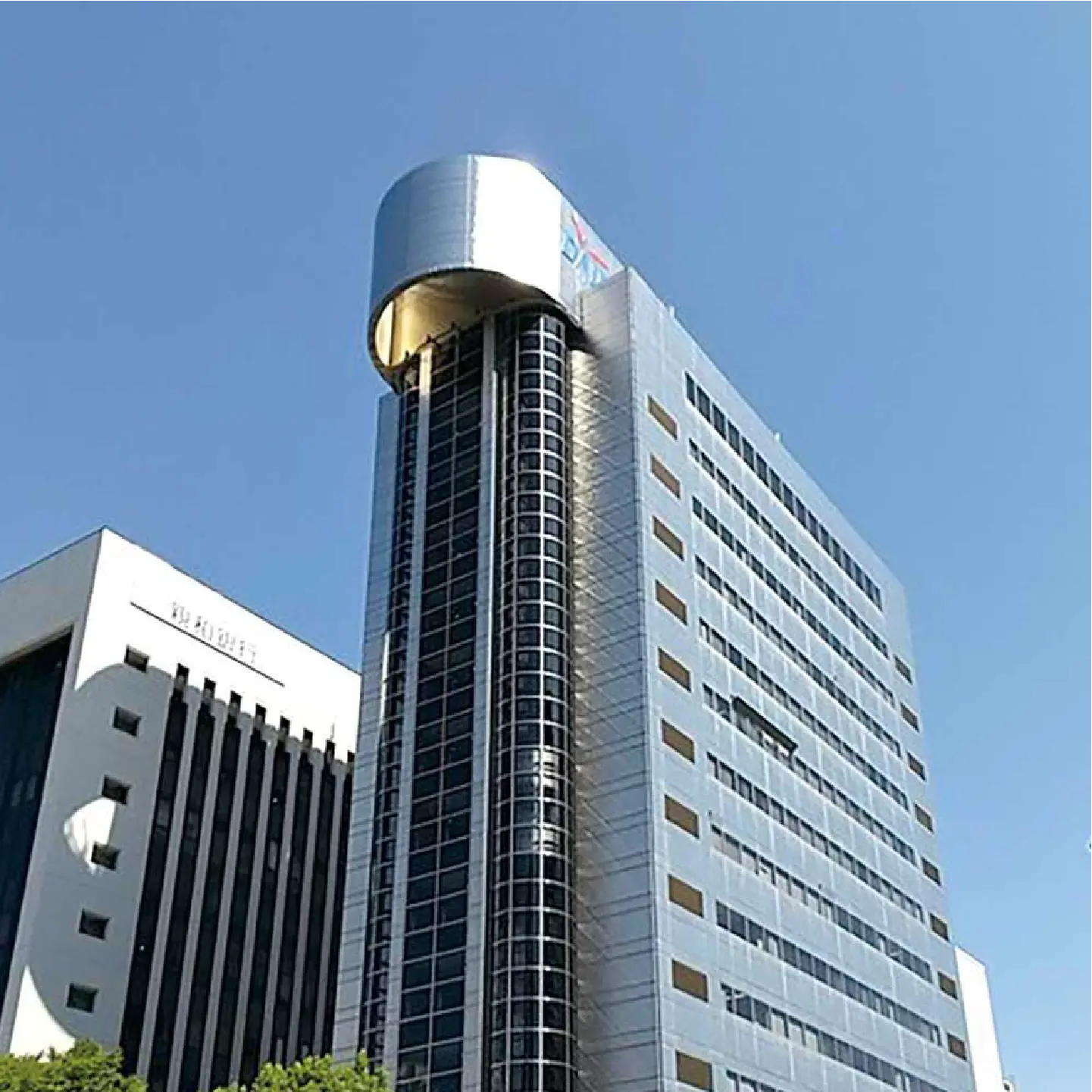 九州支店ビル外観